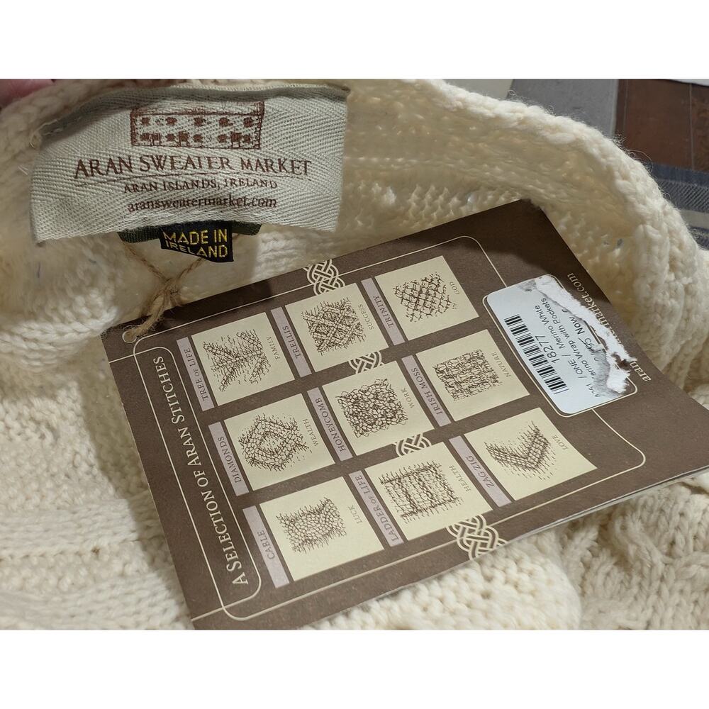 Aran Sweater Market Wrap Cream Merino Wool Pockets Shawl Wrap Women's New - Picture 6 of 10